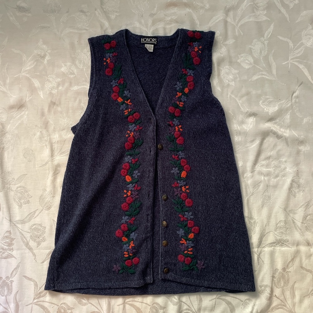 Vintage Floral Embroidered Knit Sweater Vest